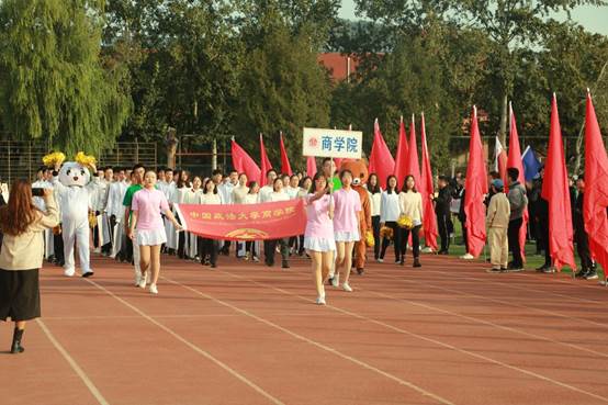 激扬赛场，再创辉煌——日本av
参加中国政法大学2019级本科新生田径运动会
