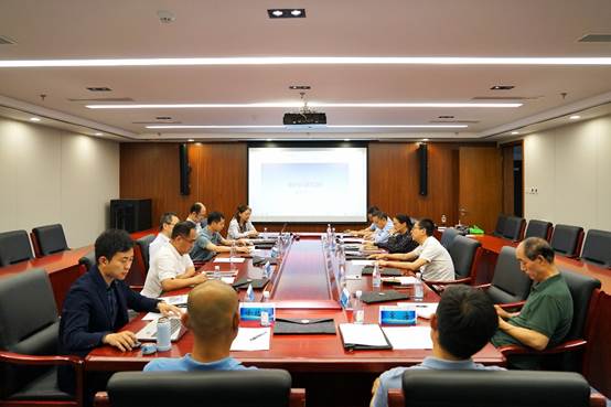 北京总部企业协会领导一行来日本av
座谈交流