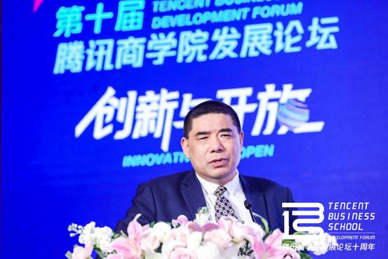 日本av-日本av现场
院长商文江：商科教育如何有效服务新时代