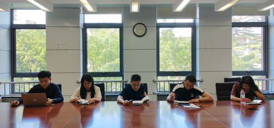 日本av
法商管理系召开“目标责任制”部署会议